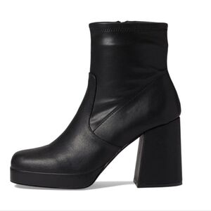 Steve Madden Ever Retro Y2K Inspired Platform Boots Black Ankle Bootie Size 9